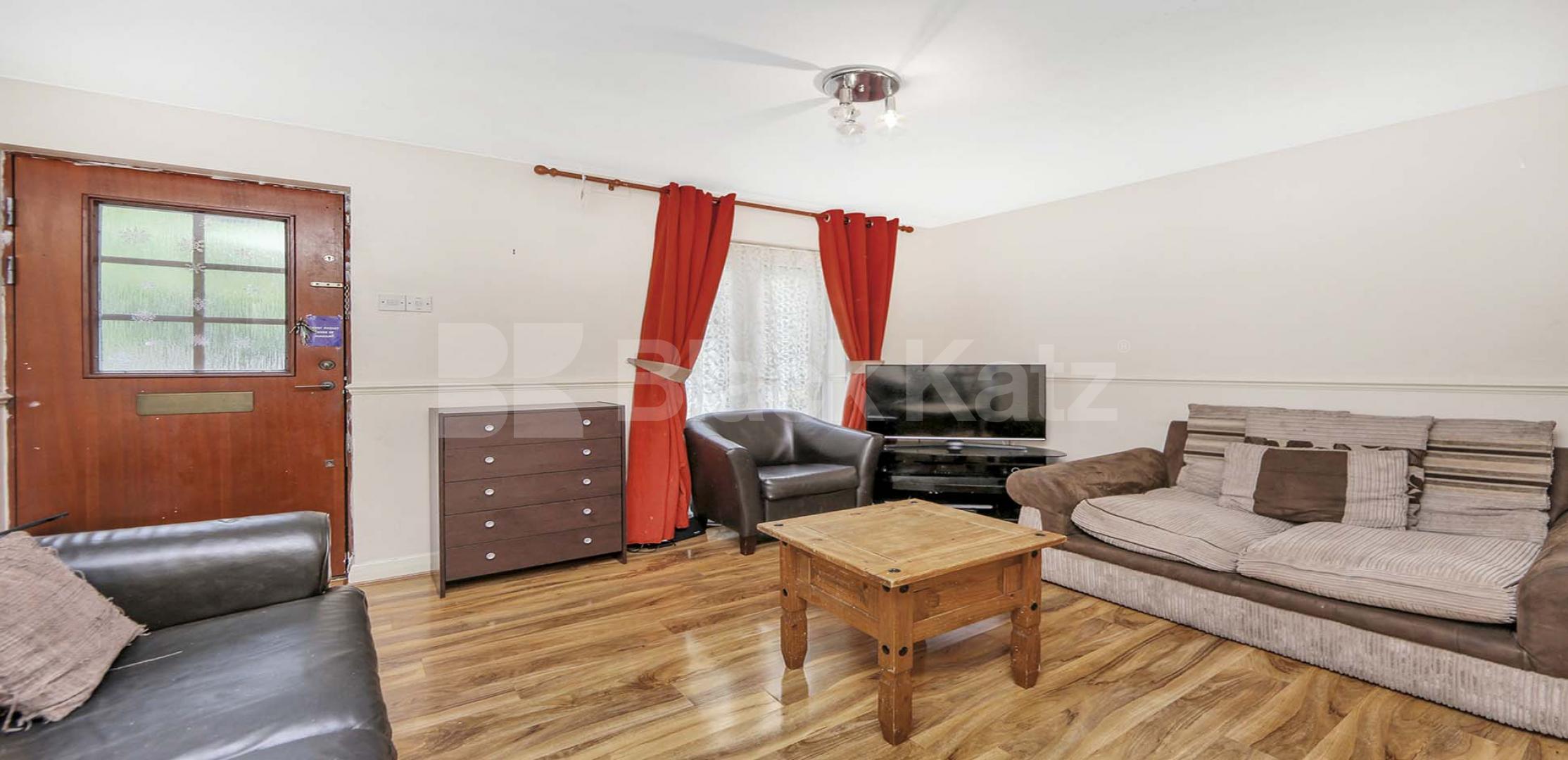 			UNDER OFFER , 1 Bedroom, 1 bath, 1 reception Apartment			 Longfellow Way, London Bridge / Bermondsey